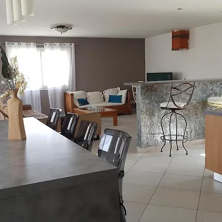 En Corse Villa Biguglia (Corsica)