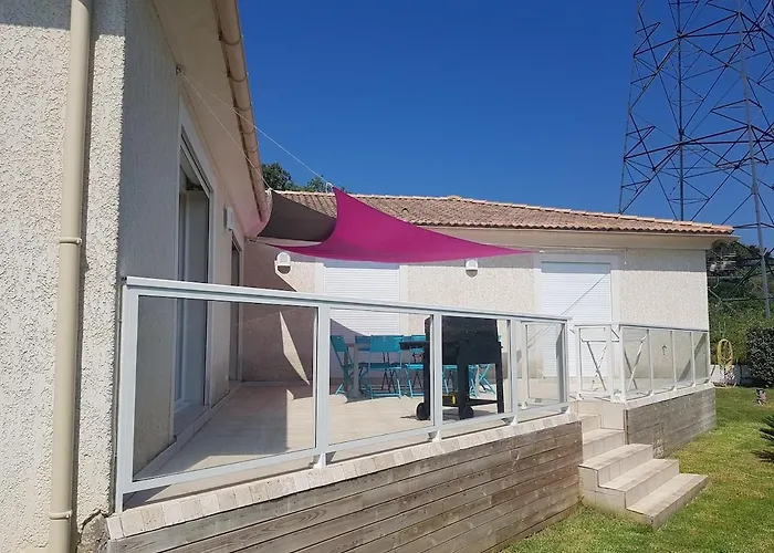 En Corse Villa Biguglia (Corsica)